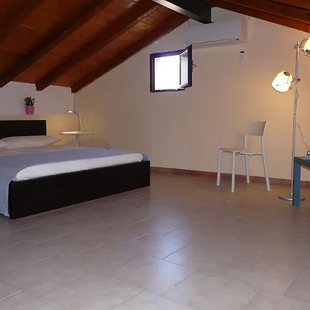 Domus San Nicola Apartment *